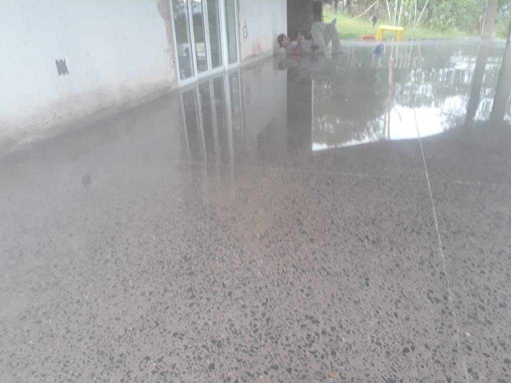 Concreto polido com alto brilho